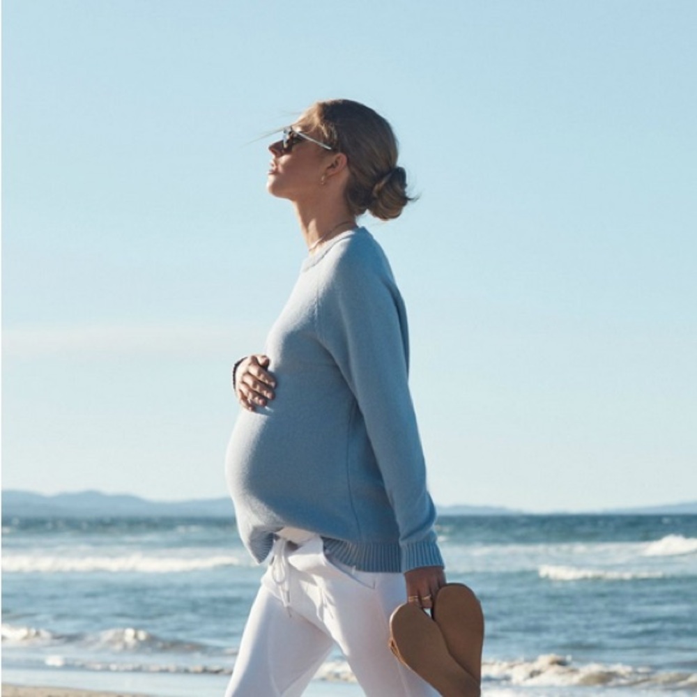 Women's Light Blue Sweater - Legoe Heritage